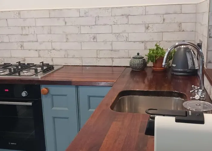 The Stables * 斯奇博瑞恩